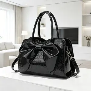 Stylish Women's Handbag with Crocodile Texture - Large Capacity Black Handbag, Glossy Finish & Bow Accent for Commuting & Everyday Use