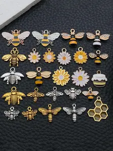Mixed Color Bee & Flower Design Charms, Stylish Playful Charm, Fashionable Jewelry Accessories for Women & Girls, Trendy All-match & Exquisite DIY Jewelry for Birthday Gift, DIY Pendants, Charms For Crafts