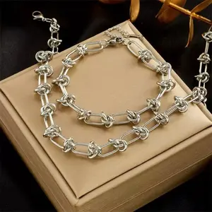 Unisex Thorn-Knot Clavicle Chain Necklace, 2026 Trendy Edgy Niche Design, Hip Hop Y2K Gothic Punk Sports & Outdoor Protective Accessory, Gift for Alternative Style Lovers