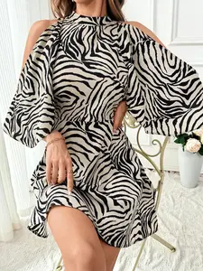 Women's Zebra Stripe Print Cut Out Fitted Dress, Elegant Chic Fashion Casual 3/4 Sleeve Round Neck Long Sleeve Dress for Daily Outdoor Wear, Women Dress for Spring & Fall