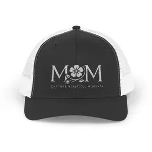 Stylish MOM Snapback Trucker Cap, Trendy Gift for Mother’s Day, Summer Casual Wear, Adjustable Baseball Hat, Perfect for Moms