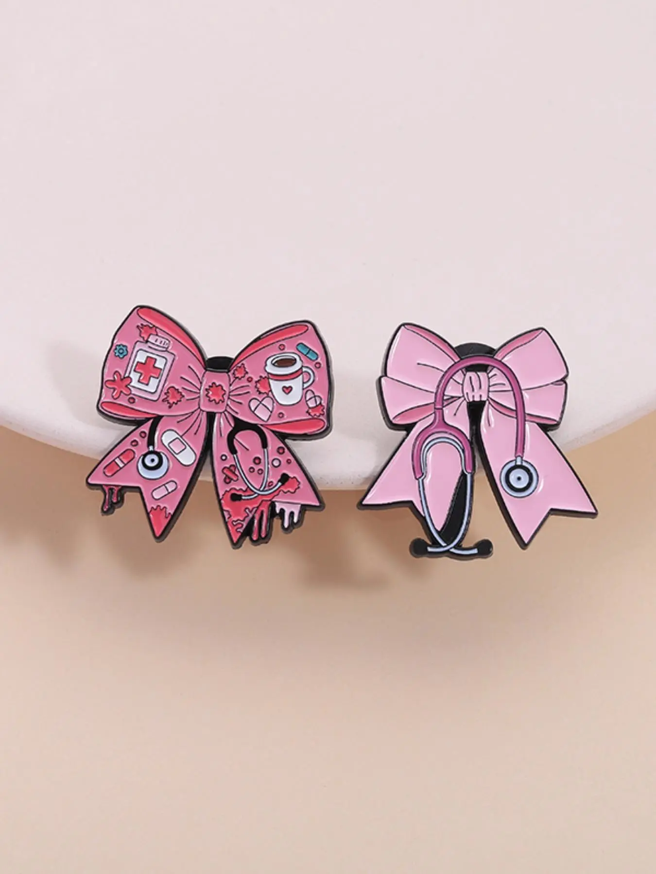 Sweet Medical Badge with Bow Stethoscope Brooch, Perfect Graduation Gift for Intern Doctors and Nurses, Cute Fashion Accessory for Healthcare Workers