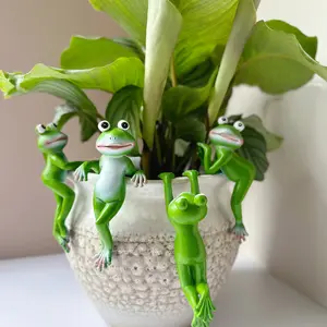 Hot Selling Courtyard Bonsai Decoration Ornament Personalized Cartoon Little Frog Hanging Decoration Creative Animal Resin Ornament Garden Gnome Statue