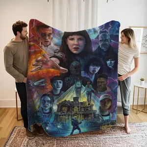A flannel blanket with a print inspired by the animated film Stranger Things.Soft and durable, it's perfect for home or camping trips.