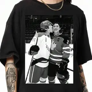 TLXT Vintage Hockey Heated Rivalry T-shirt Classic Black Tee with Iconic Player Photo Design Perfect for Hockey Fans Shane Hollander Yaoi y2k cotton fashion Streetwear Lover Gift