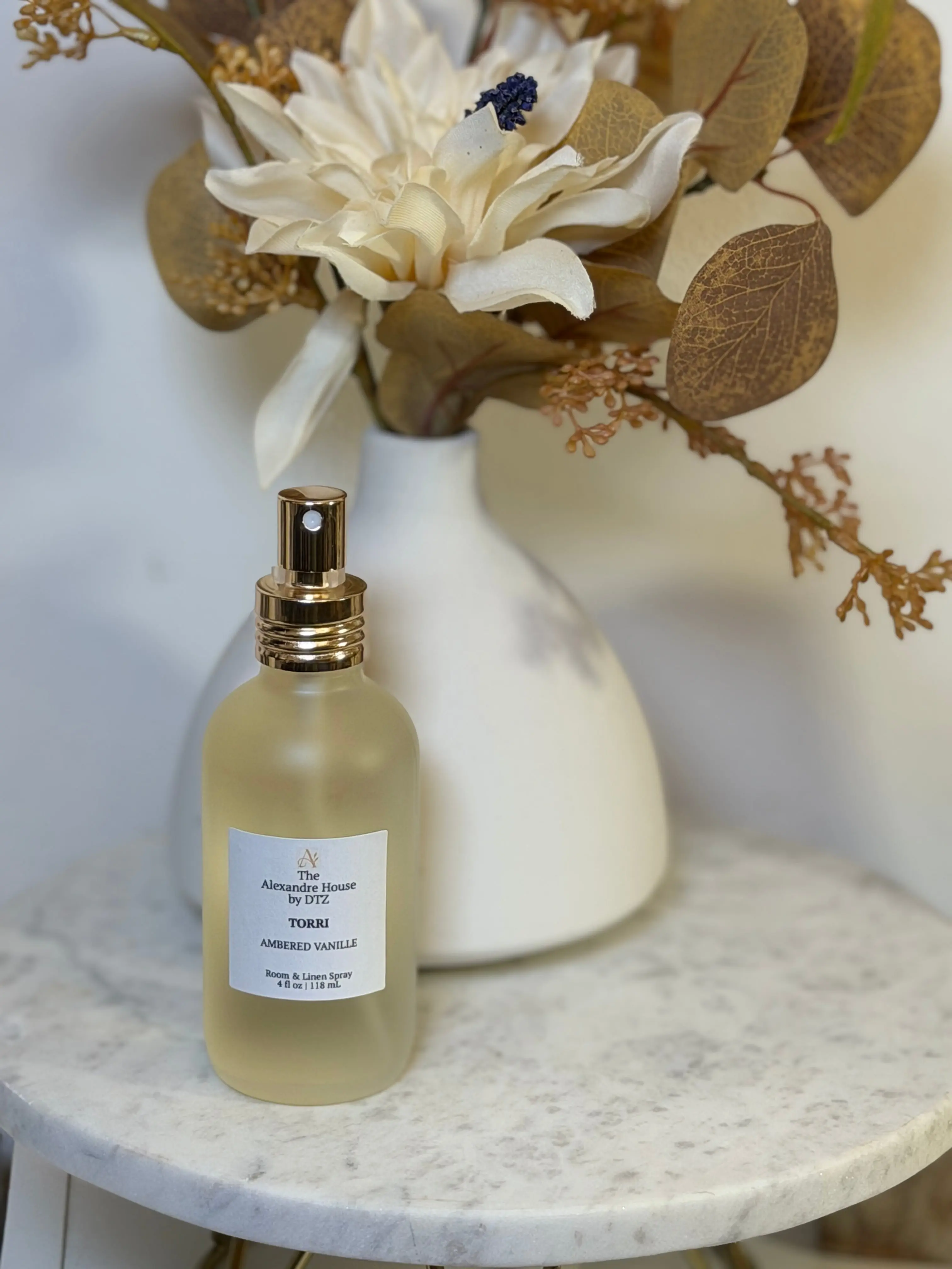 TORRI | Ambered Vanille Room & Linen Spray (4 oz) — A rich, cozy spray made with clean, safe fragrance oils