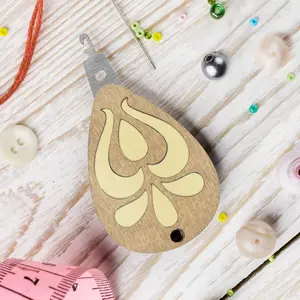 Needle Threader Golden Lotus FLNT-040