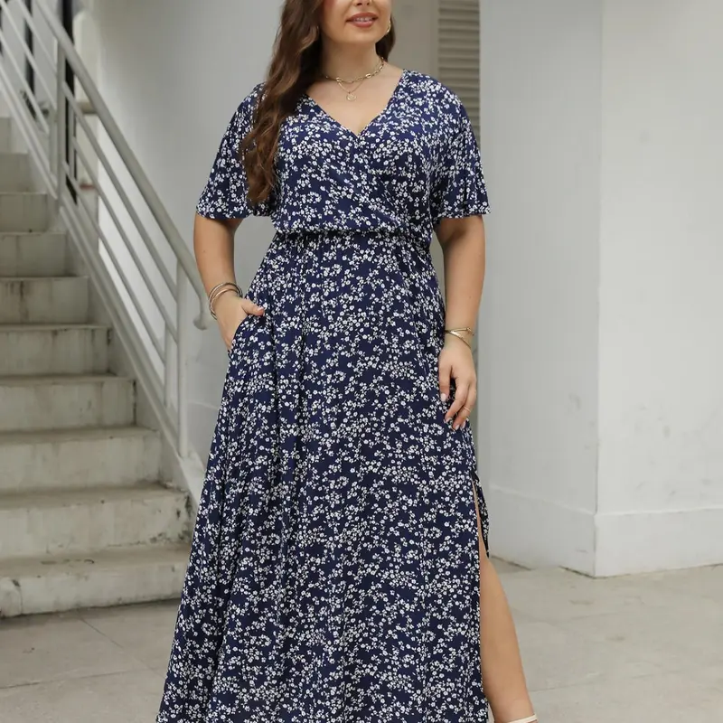 Plus Size Ditsy Boho Style Floral Print Pocket Split Thigh A Line Dress, Boho Bohemian Fashion Flounce Sleeve V-Neck High-Waisted Fitted Dress for Daily Holiday Wear, Women Clothing for Summer, Casual wear