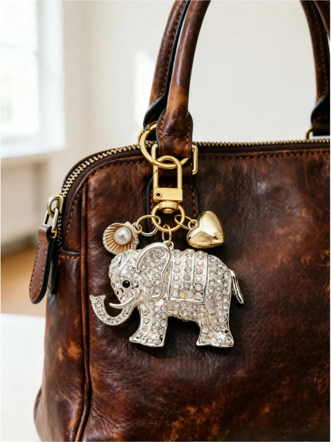 Lucky Colorful Elephant Keychain for Women, Keychain For Bags, Sparkling Crystal Alloy Animal Pendant, Elegant Shell Heart Bag Charm, Fashionable Car Key Accessory