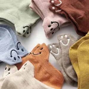 Cute Face Ankle Socks for Women 1pcs - Soft & Comfortable Low-Cut Design, Smiling Face Pattern, Assorted Colors (Black, Pink, Brown, Green, Beige, White) - random color, Cute Socks Womenswear(Sheets)
