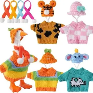 4pcs of 7-inch Desktop Goose Costumes, Specially Designed for Magnetic Sesktop Goose Figurines, Mini Desktop Goose Clothing and Accessories Aet