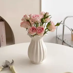 Elegant White Ceramic Vase - Elegant and Classy Design, Nordic Minimalist Home Decor, Suitable for Decorating Tv Cabinets and Home Entrances, Home Decor Vase Living Room Decor Bedroom Decor Table Decoration