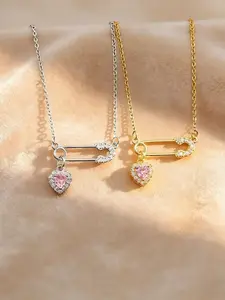 A Light Luxury & Niche-Designed Sweet Pink Heart Safety Pin Choker – Perfect for Daily Commute, Girlfriends' Gatherings, and Gifting.