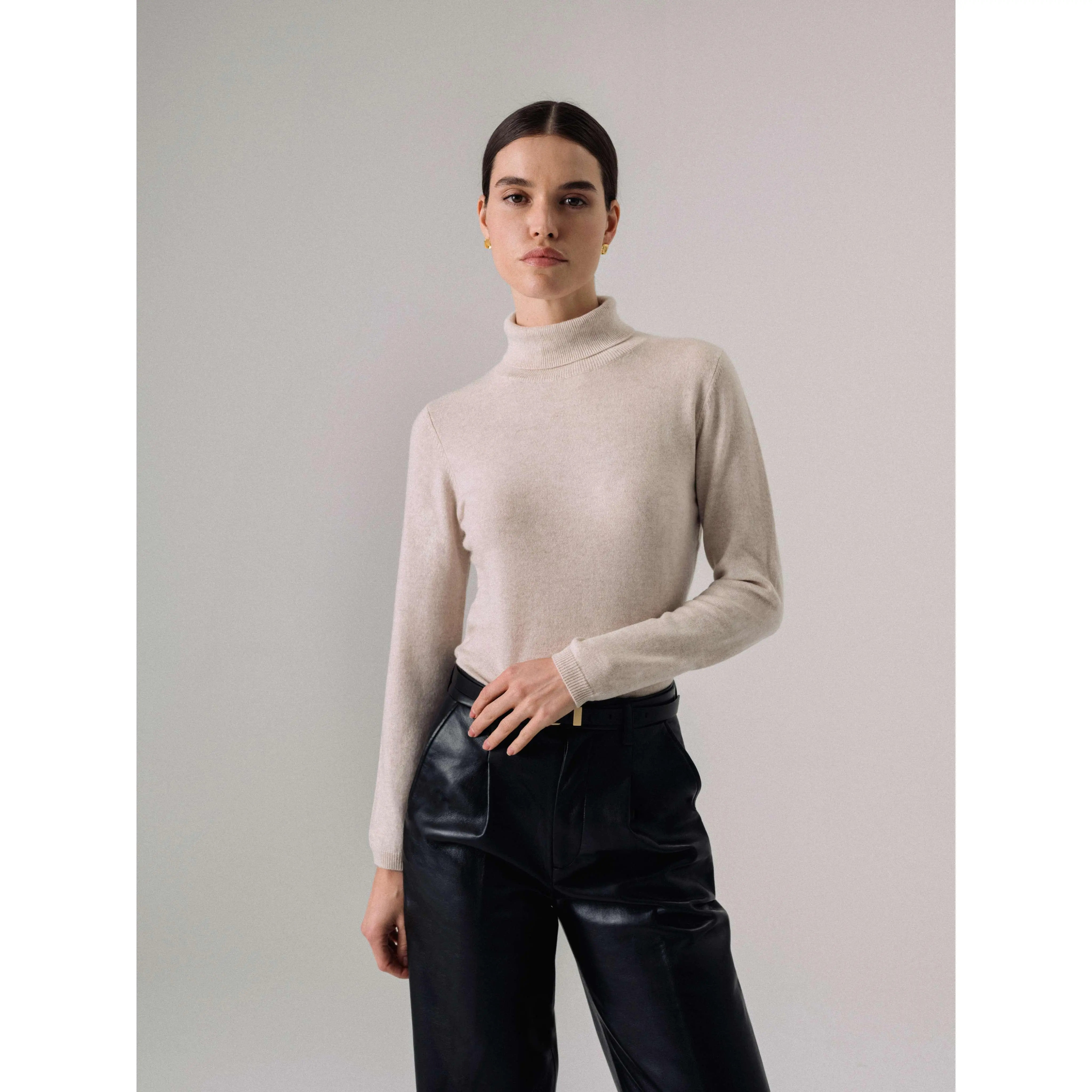 Susanna Cashmere Turtleneck Pullover In Oatmeal