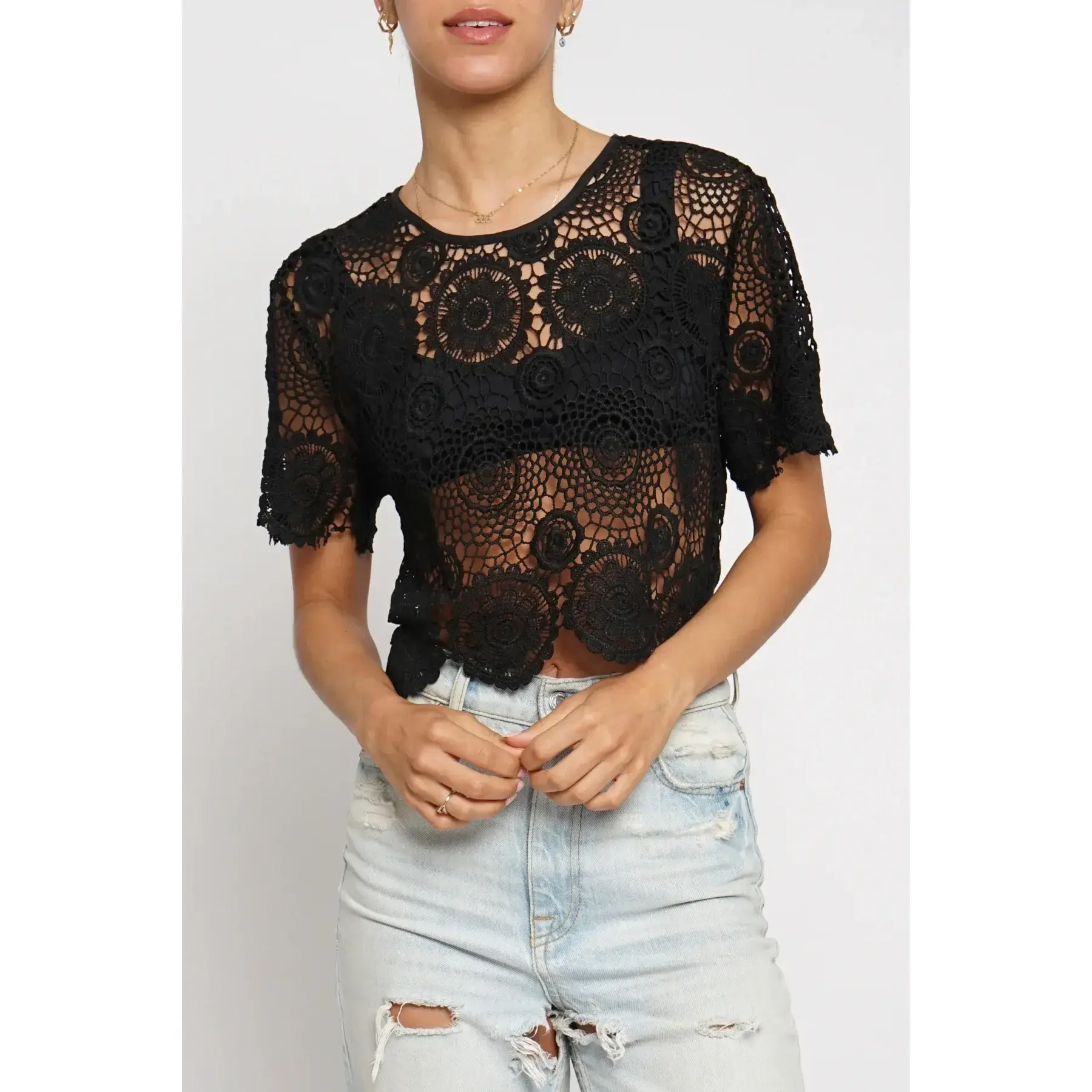 Women's Boxy Crochet Lace Cropped Top - GST2807