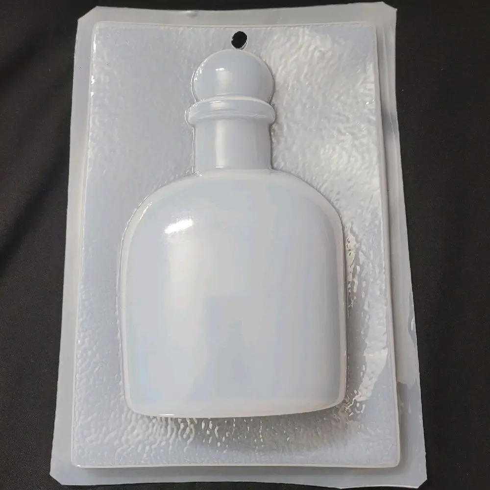 Plastic Mold in Bottle design Plastic Mold in Bottle design