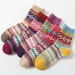Winter Thick Socks 5-Pair Women's Warm Cross Flower Mixed Wool Socks Retro Style Artistic Women's Socks