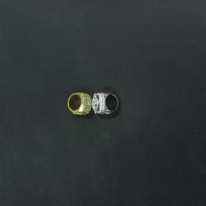 Customers can choose 2 pairs of rings, including a pair of jewelry rings.