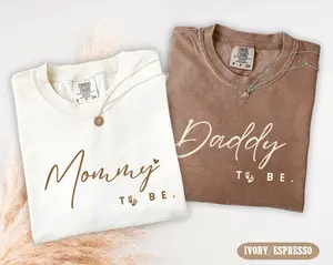 Comfort Colors Pregnancy Announcement T-Shirt, New Mommy and Daddy Gift, Baby Announcement Tee, Retro Matching Parents Gift, Pregnancy Surprise Family Outfit