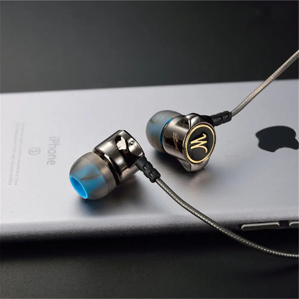 Heavy Bass Metal In-Ear Headphones with Microphone