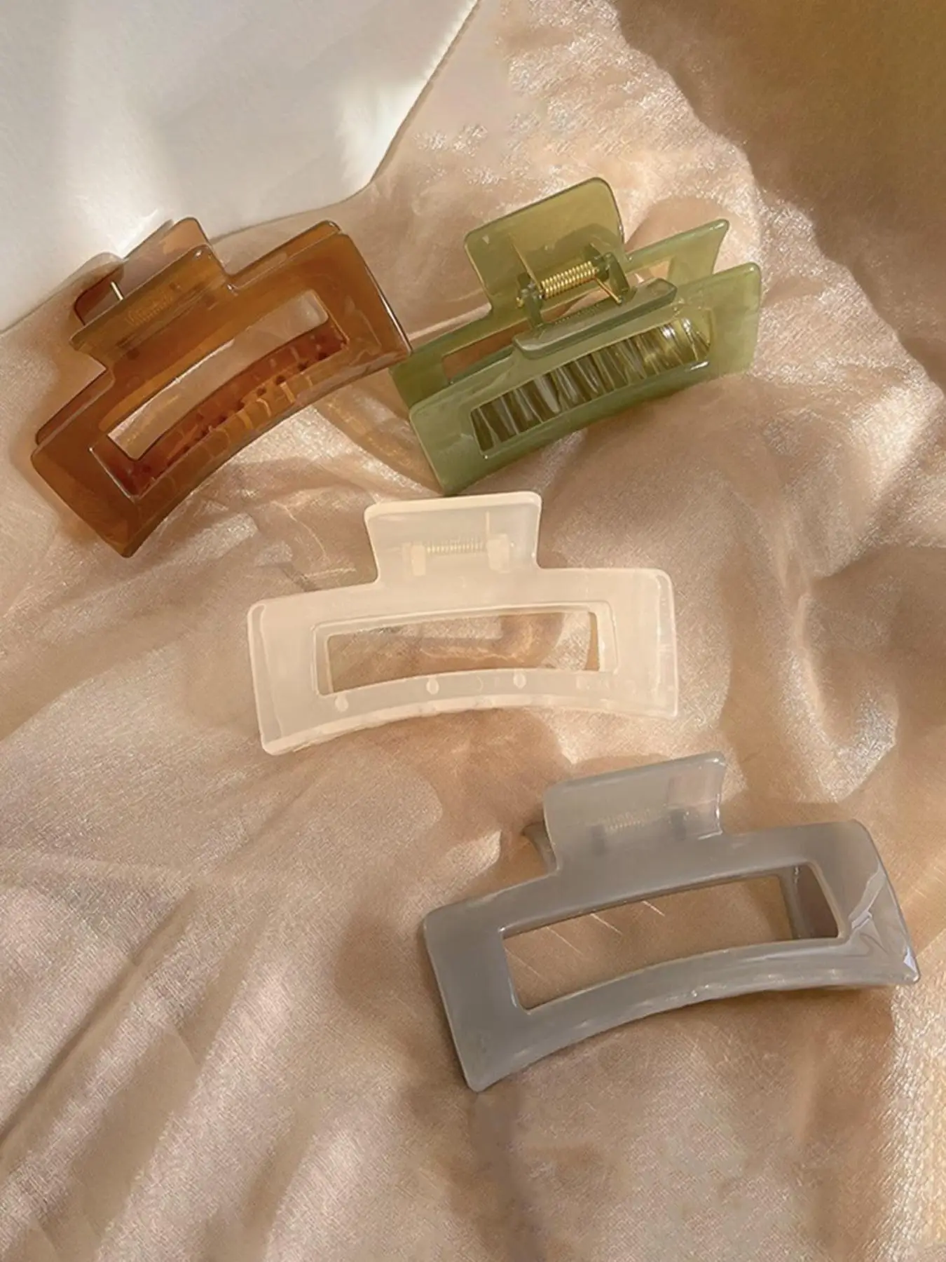 Women's 4pcs Plastic Hollow out Minimalist Hair Claw for Galentinesparty, Solid Color Versatile Hair Accessories for Hairstyle Decor