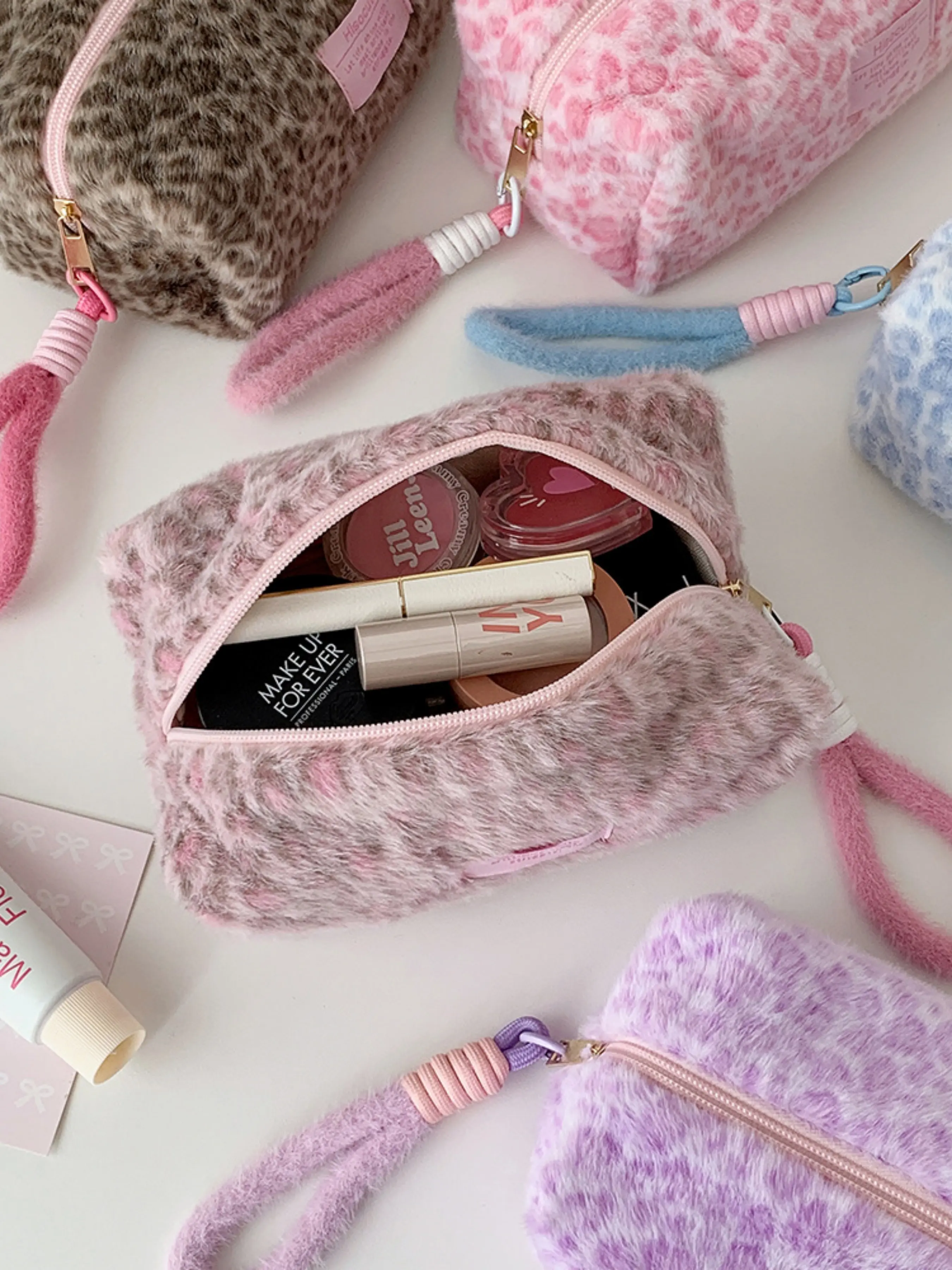 Korean Style Winter Leopard Print Plush Handbag, Portable Makeup Bag, Skincare Wash Bag, Luxury Pencil Case, Student Stationery Bag, Handheld Cosmetic Pouch, Cosmetic Storage Bag, Cosmetics Bag, Cosmetic Travel Bag