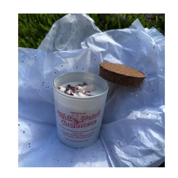 Rose Petal, Rose Quartz, W/ White Petal Cashmere Scent. 7oz  Decor Freshener Decoration Crystals