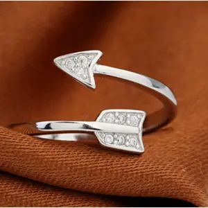 Diamond Arrow Ring in Copper with Elegant Design and Sparkling Stones for Stylish Accessory