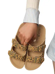 Summer New Korean Style Metal Buckle Decor Soft Sole Sandals, Women's Casual Outdoor Slip-On Flat Non-Slip Beach Shoes