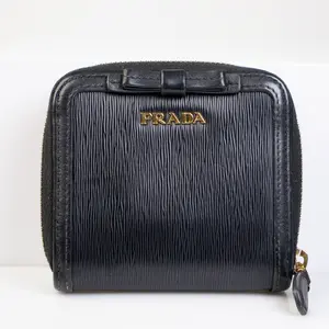 Pre-owned PRADA Leather Small Leather Goods Black Zippy Coin Case P26040435