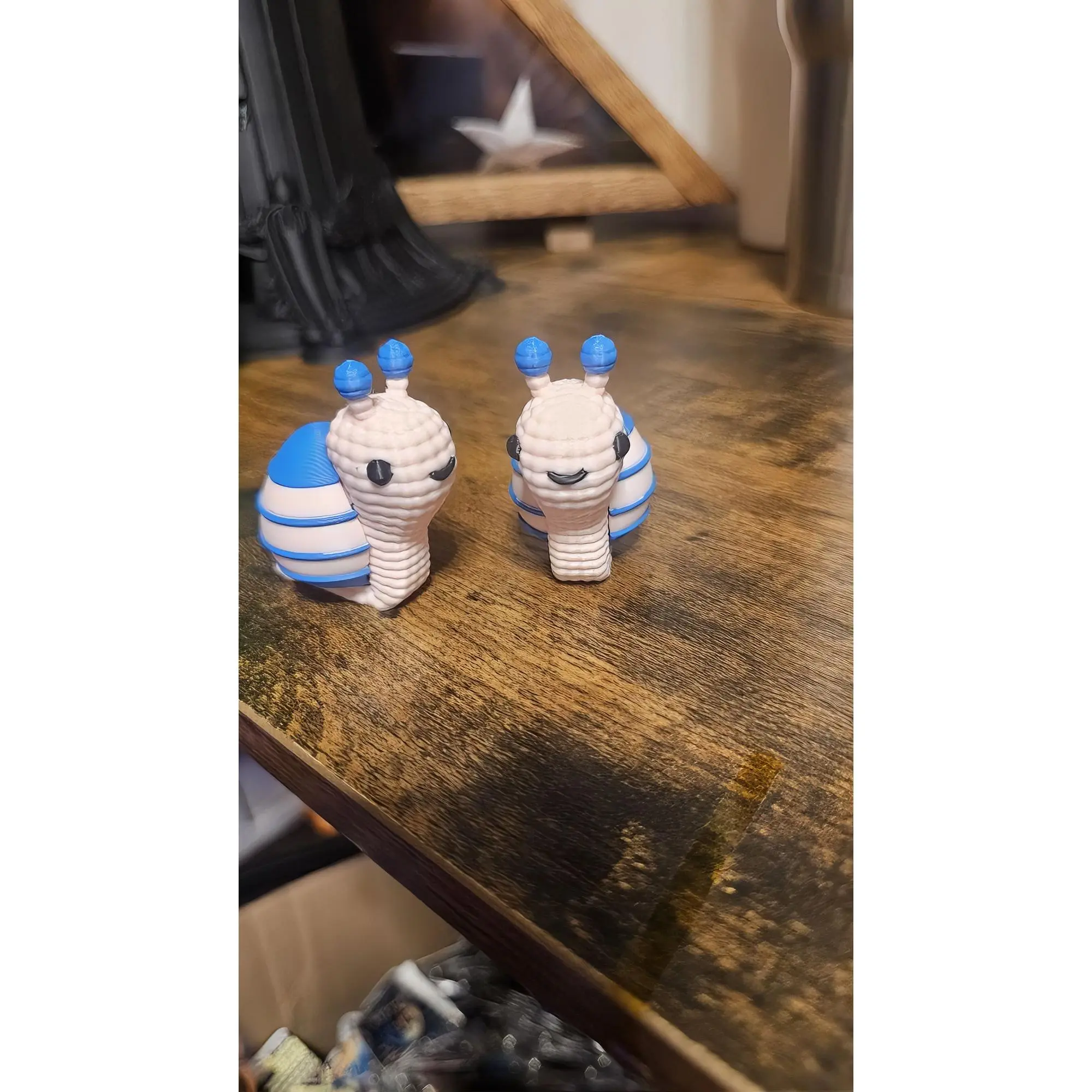 Stress Relief Snail Figures - Adorable Blue and White Design for Relaxation and Fun