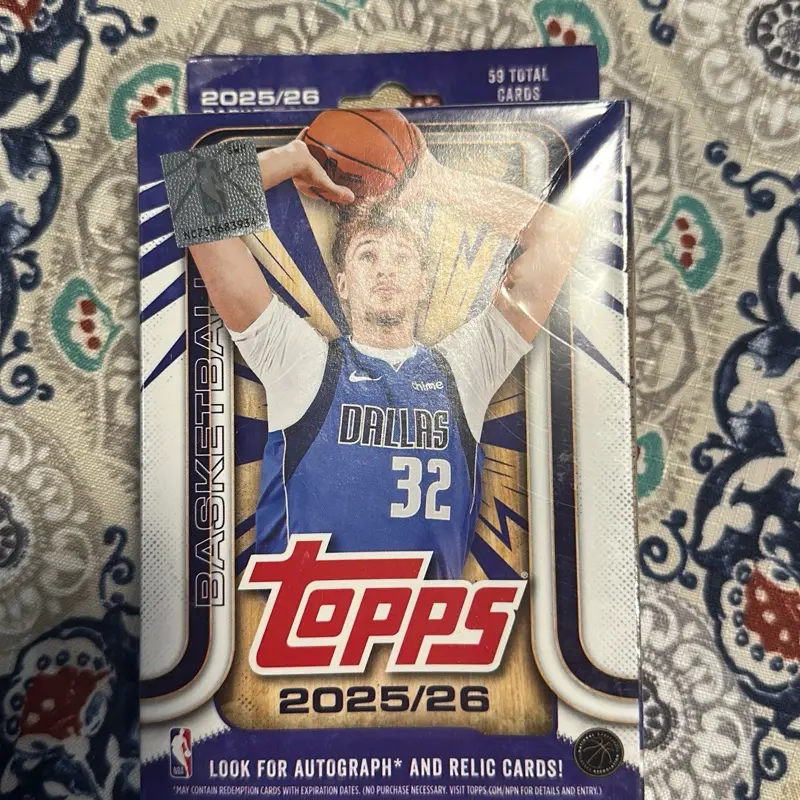 2025/26 Topps Flagship Basketball Trading Cards (Core Collectible Set for Basketball Card Enthusiasts)