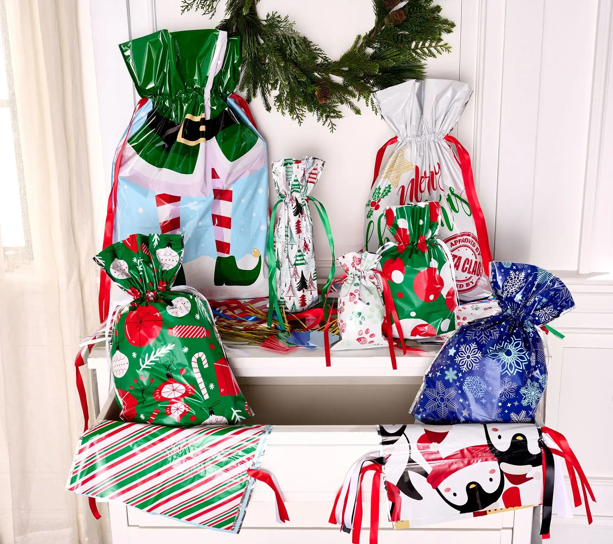 Express 50-piece Gift Bag & Tags Set
