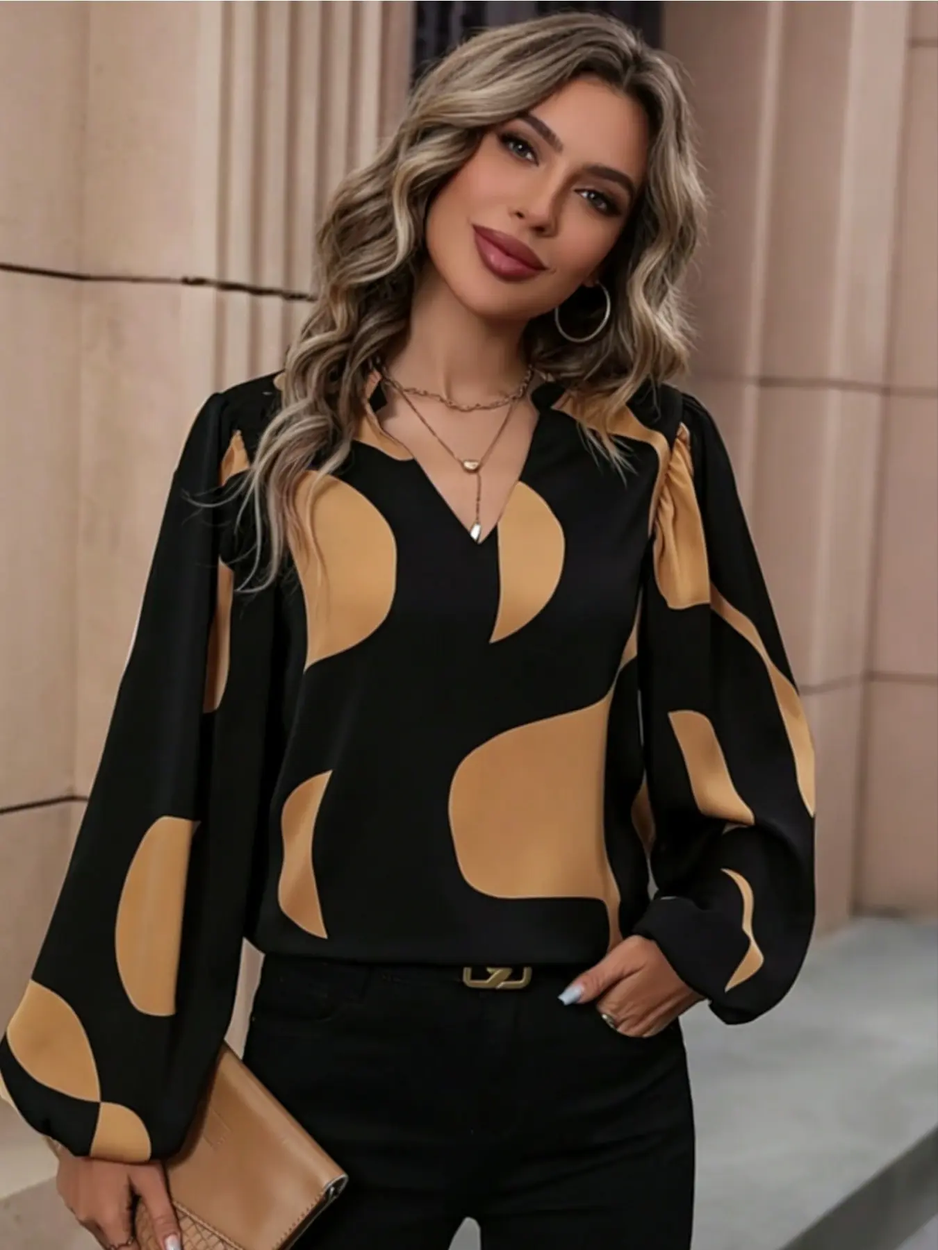A women's casual and fashionable V-neck Blouse shirt with geometric contrasting printed loose and slimming long sleeved top, suitable for all seasons, suitable for home, indoor, and outdoor wear Casual Chic Top