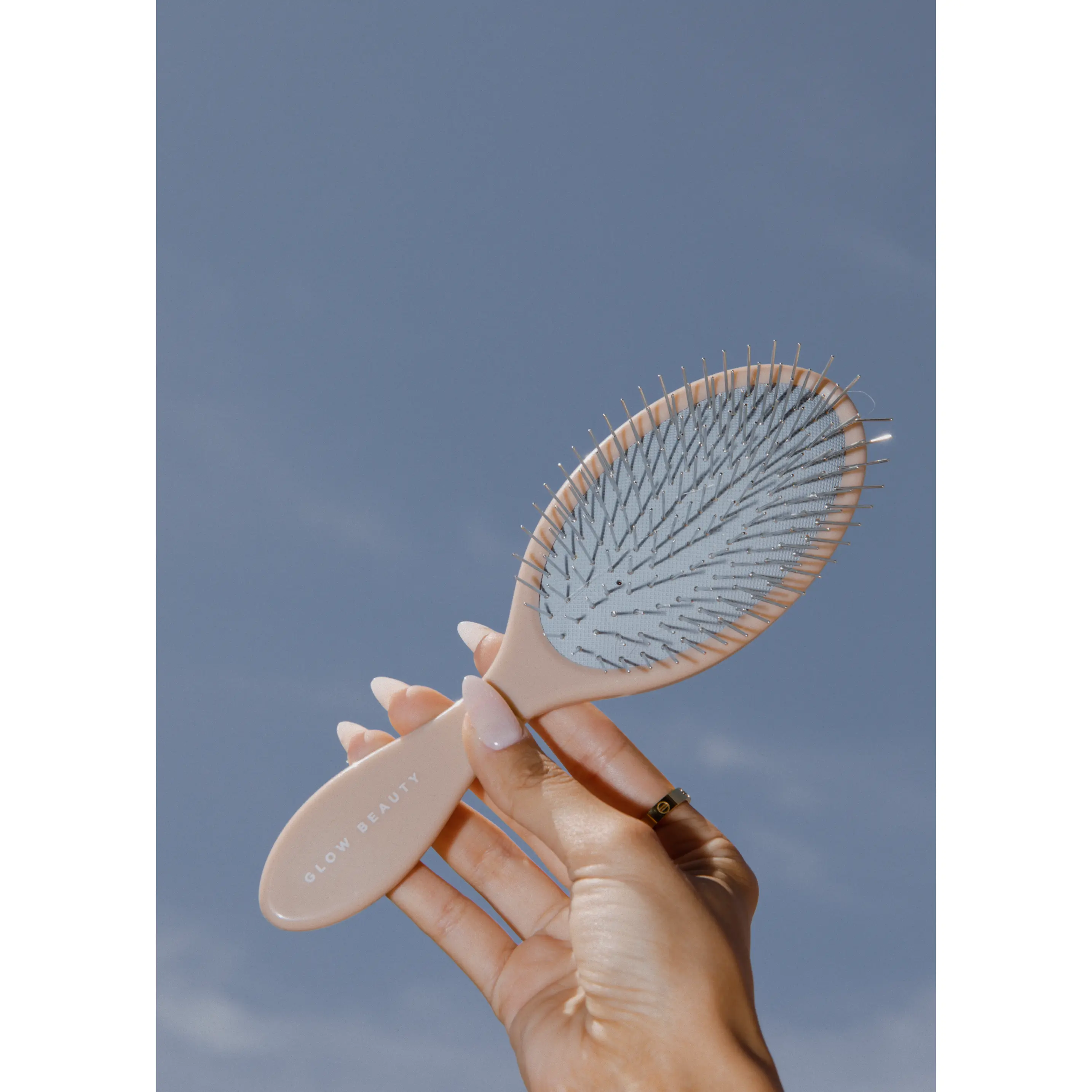 The Detangling Brush