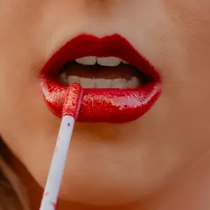 Brilliant Lip Gloss-Joyce
