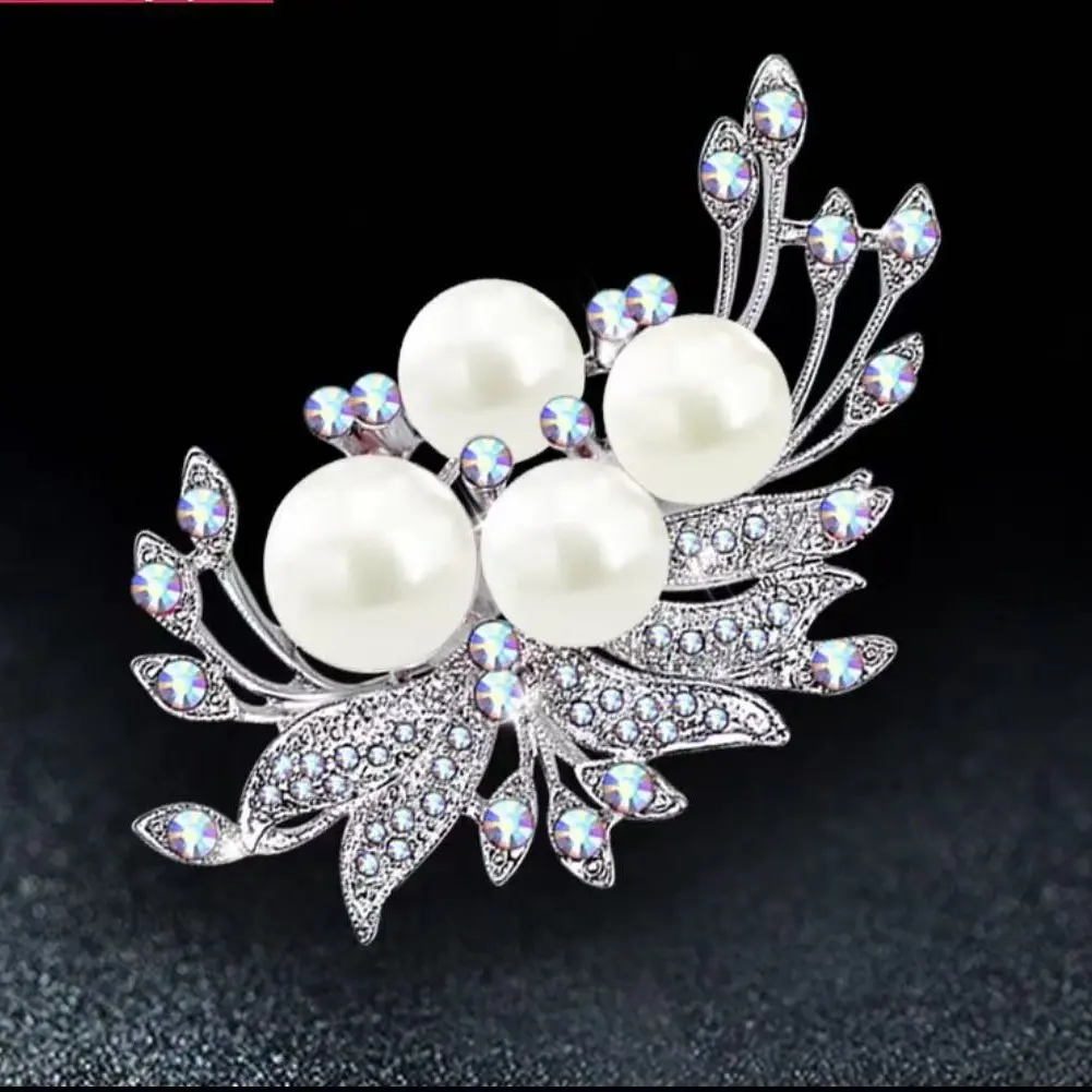 Elegant Phoenix Tail Floral Brooch Pin for Women, Luxury Faux Pearl Crystal Lapel Pin, Stylish Versatile Statement Accessory for Blazer Coat Wedding Office Holiday Gift For Her