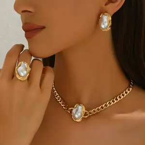 3-piece set of high-end women's necklace set with geometric inlay and irregular pearl design, versatile bracelet and earrings for women's evening parties