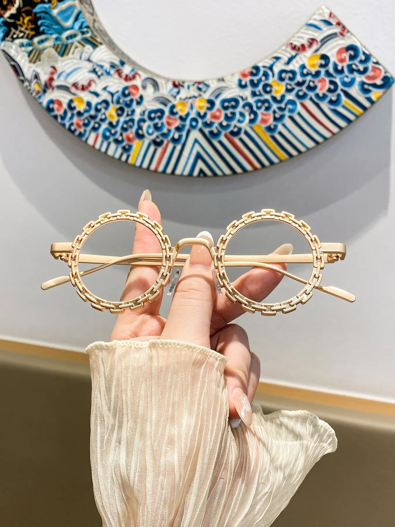Women's Metal French Vintage Chain Carved Round Frame Glasses, Unique Artistic Sexy Elegance Luxury Small Fashion Eyewear