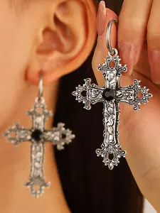 1 Pair Vintage Cross Design Dangle Earrings, Rhinestone Decor Earrings, Punk Hip Hop Jewelry for Women Girl Daily Use, Studded Cross Earrings