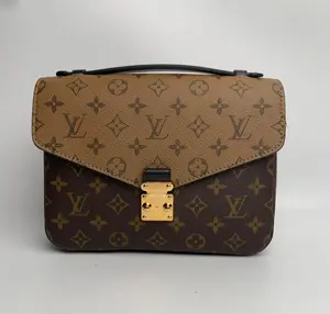 Pre-owned canvas Belt Bags Louis Vuitton Pochette Metis chip version