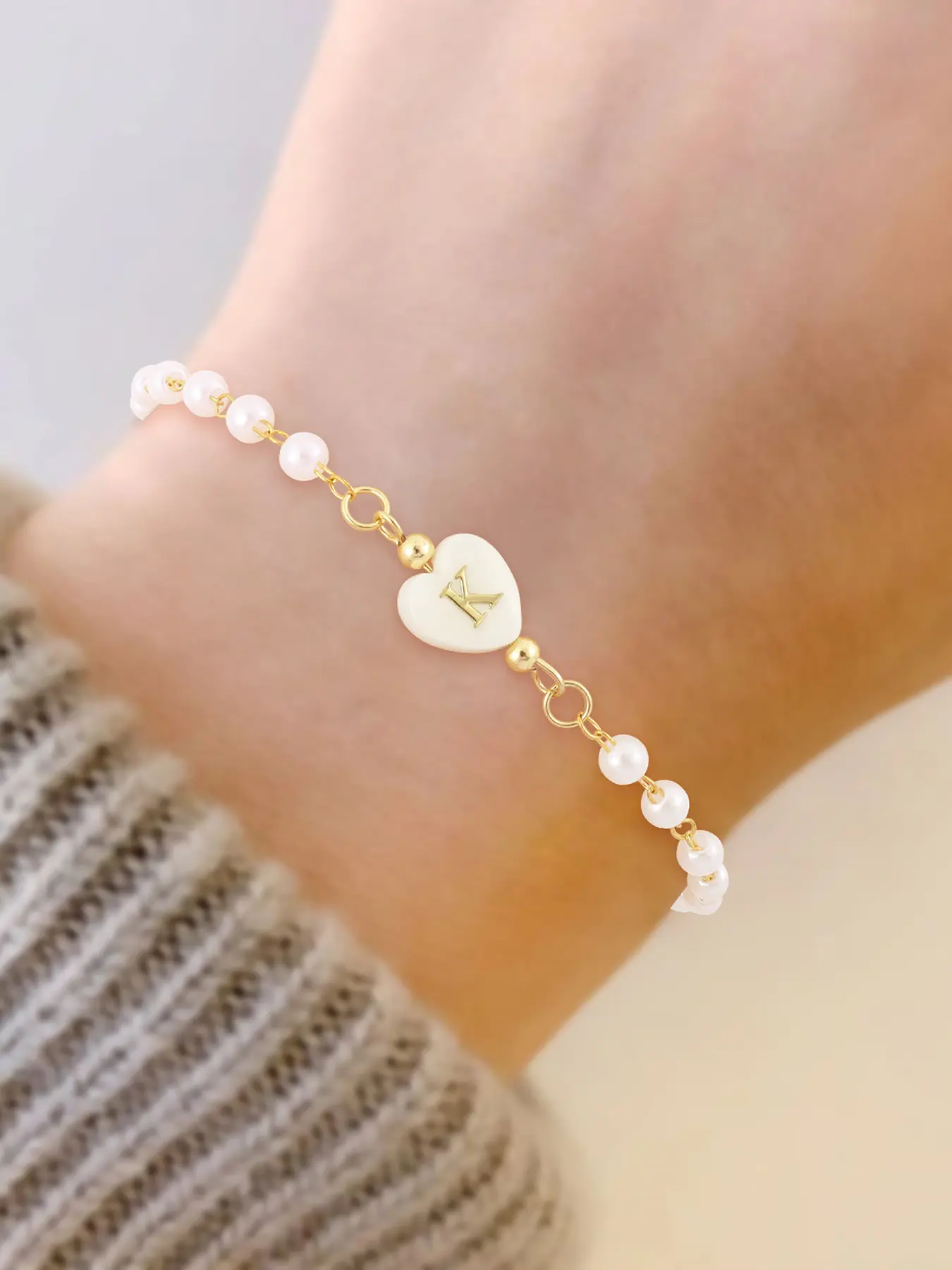 Women's Heart-Shaped Letter Initial Pearl Beaded Bracelet, Elegant Faux Pearl Chain Handmade Jewelry Gift for Women & Girls Pearl Embellished Exquisite Trendy Bracelet, Pretty Bracelet