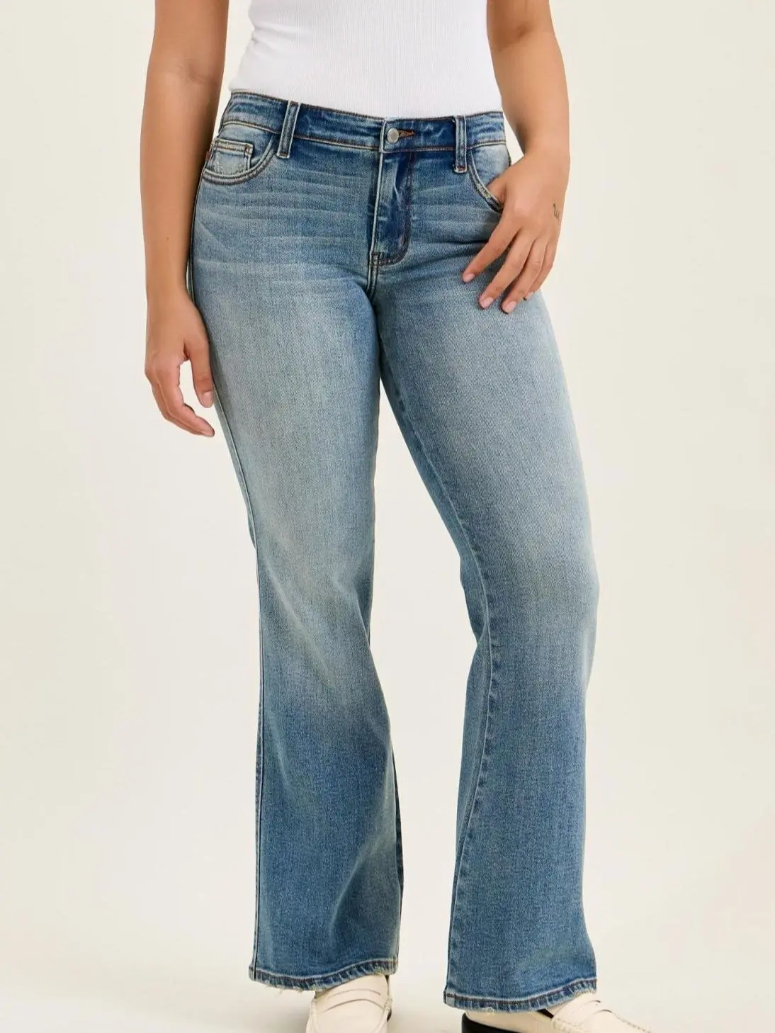 JUDY BLUE KOKO LOW RISE BOOTCUT JEAN