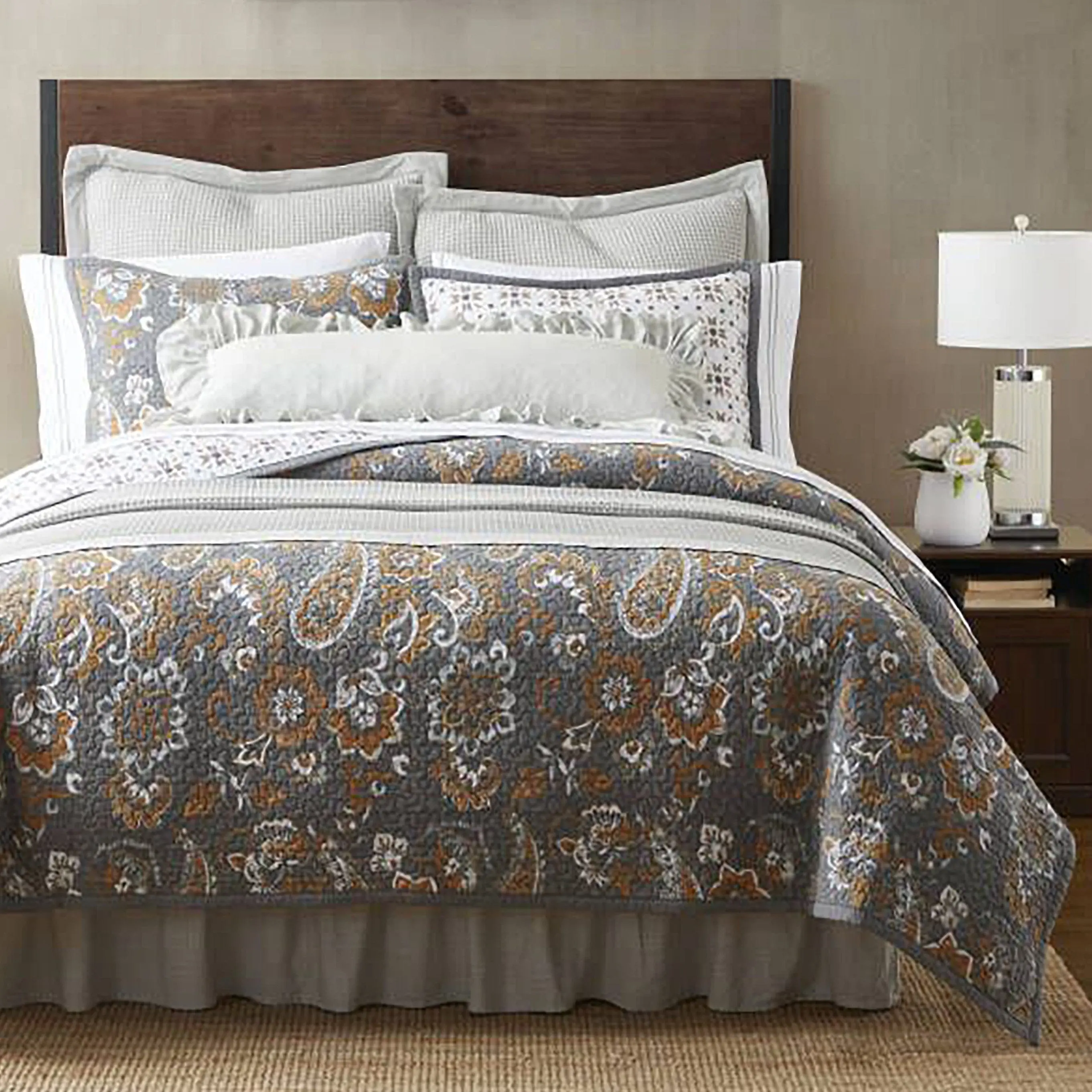 Abbie Western Paisley Reversible Quilt Set, Twin & Full/Queen