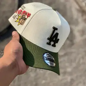 New Era 9FORTY LA Dodgers Adjustable Cap – Cream & Olive Green Curved Brim Hat with World Series Side Patch