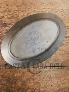 So cool & not common!  Griswold #848 "Steak Platter".  Very cool for the dinner table