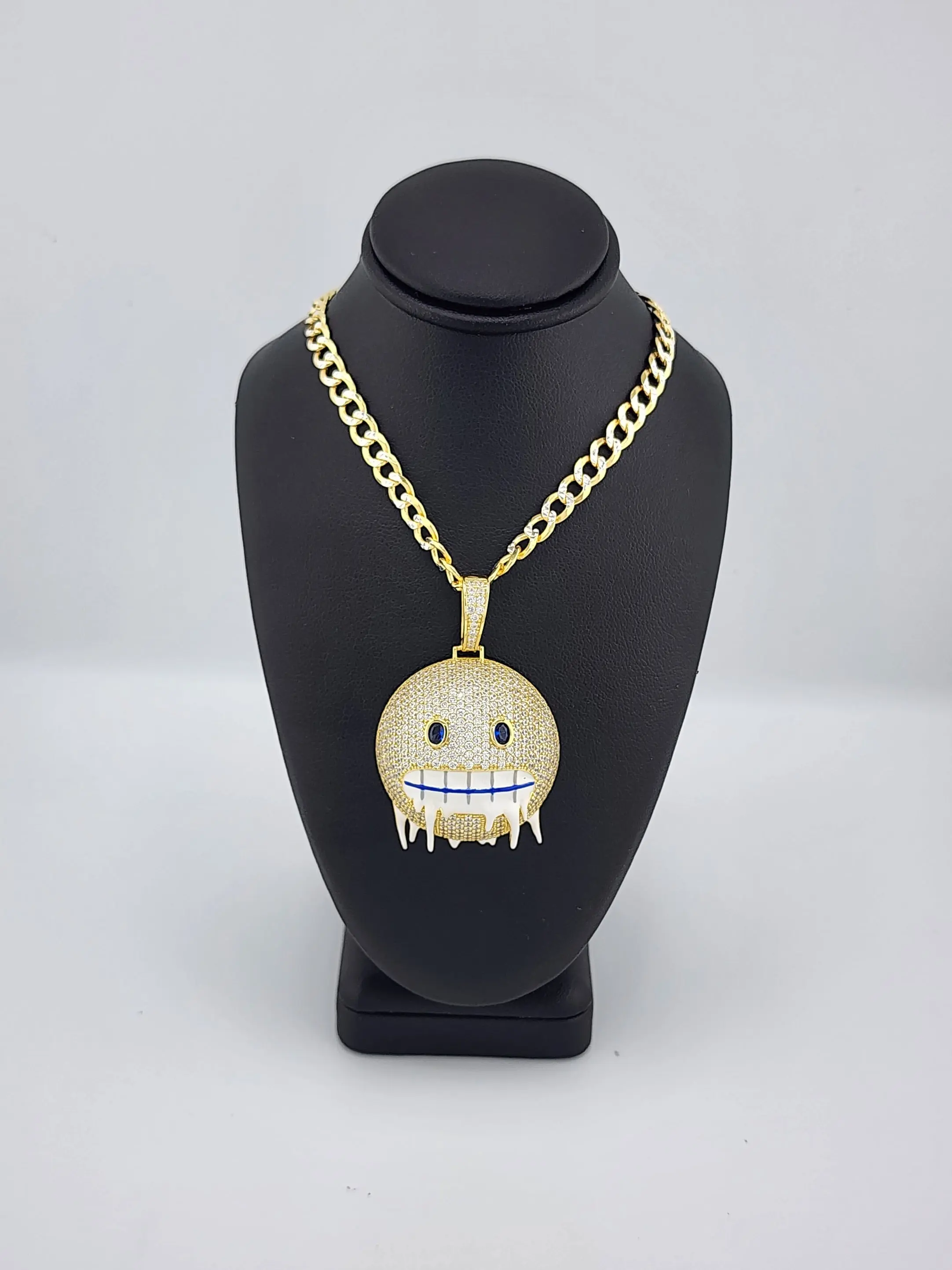 Brand New Sterling Silver 925 Emoji Frozen Face Necklace