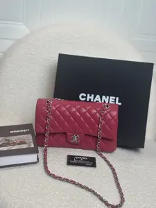 Pre-owned CHANEL Medium Classic Flap Bag in Quilted Caviar Leather, pink with Gold Hardware Circa 26391905HK A140
