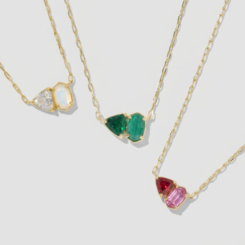 Kendra Scott Elegant dainty heart-shaped pendant necklace , features fine polished finish, fits daily looks and gifting occasions, adds soft romantic charm to any women's ensemble.