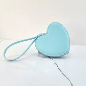 Heart-Shaped PU Leather Wallet – Stylish Compact Purse with Zipper Closure